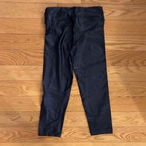 Navy Koral Capris